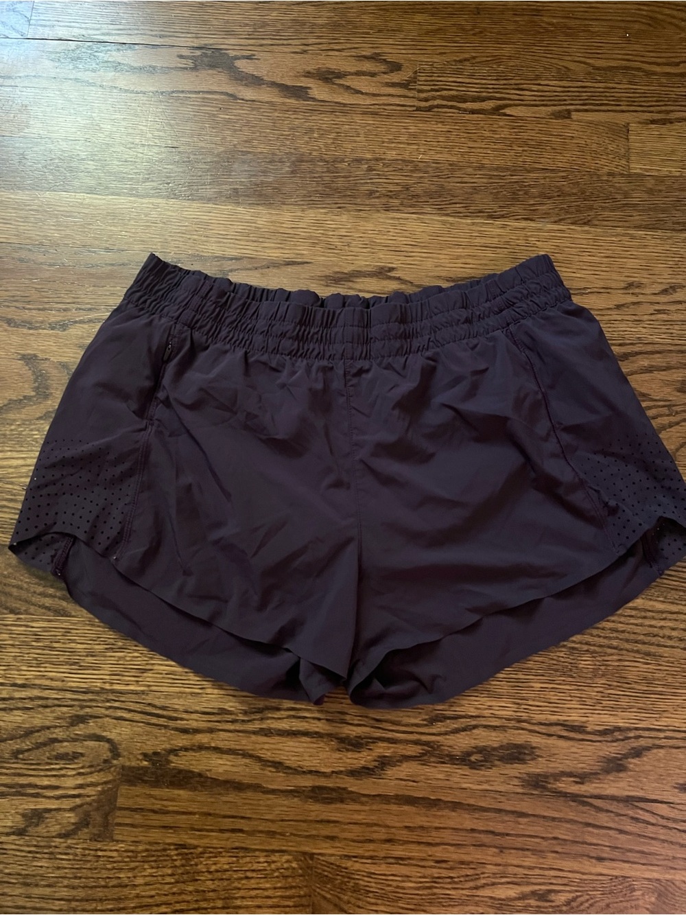Athleta Plum Hustle 3” Athletic Shorts